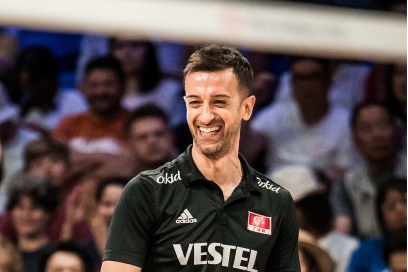 A Milli Kadın Voleybol Takımı Başantrenörü Daniele Santarelli, Çin karşısında