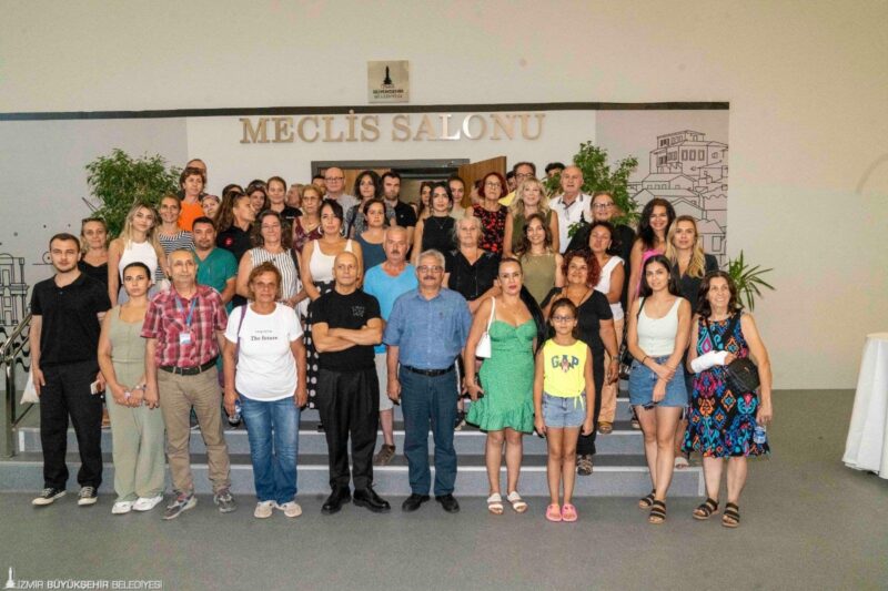 İzmir Büyükşehir Belediyesi, sokak hayvanlarına yönelik eylem planı hazırlıklarını sürdürüyor.“Sahipsiz