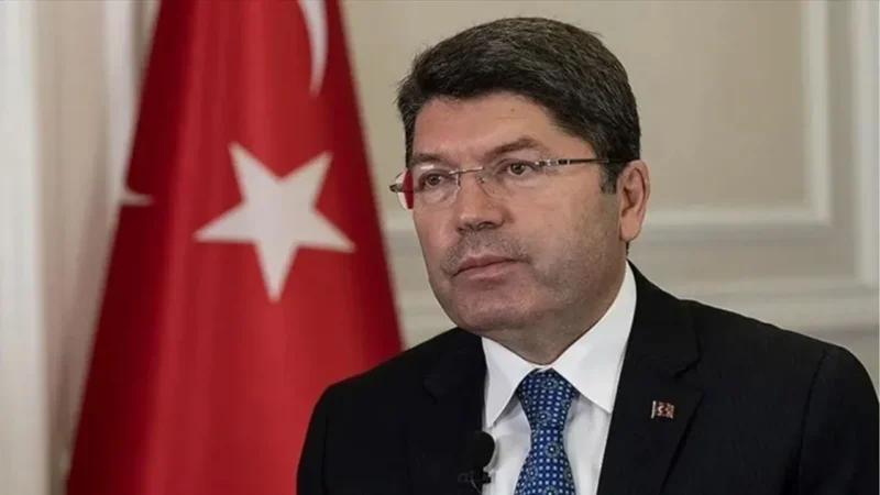 Adalet Bakanı Yılmaz Tunç, Instagram'a erişim engelinin ne zaman kalkacağına