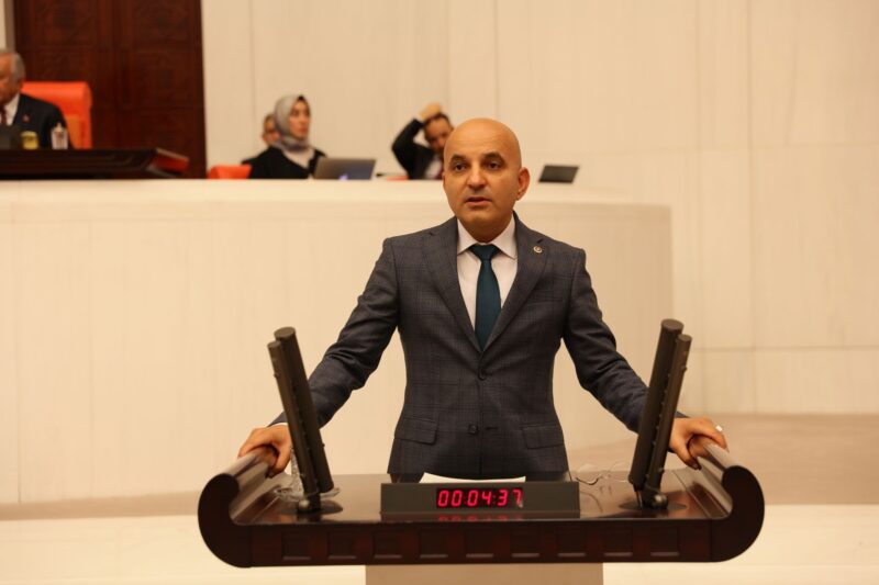 CHP İzmir Milletvekili Mahir Polat, okullarda yemek, temizlik ve taşıma