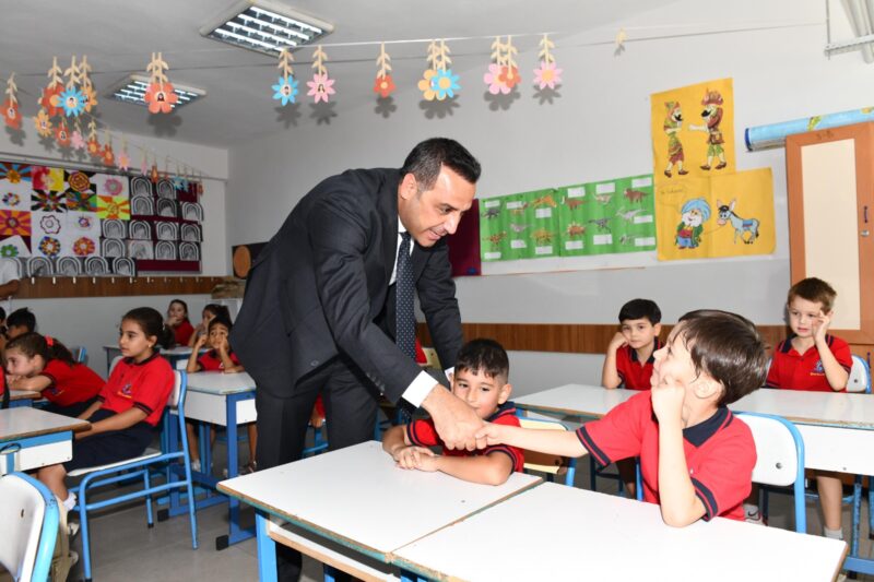 Çiğli Belediye Başkanı Onur Emrah Yıldız, yeni eğitim öğretim döneminin