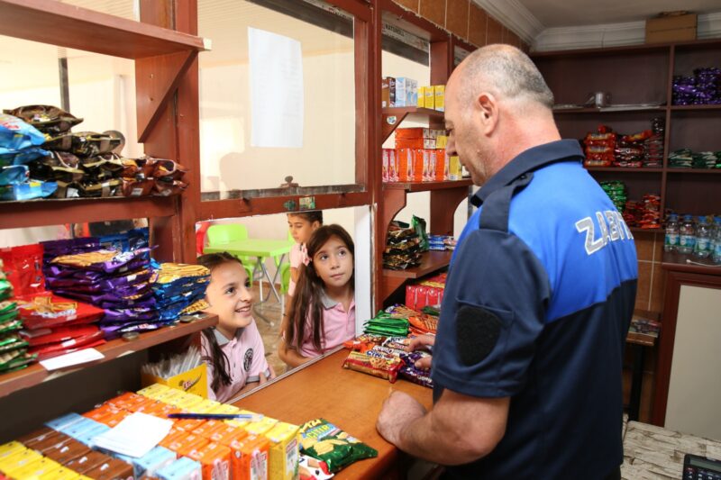 Çiğli Belediyesi, yeni eğitim öğretim döneminin başlamasıyla birlikte ilçedeki okulların