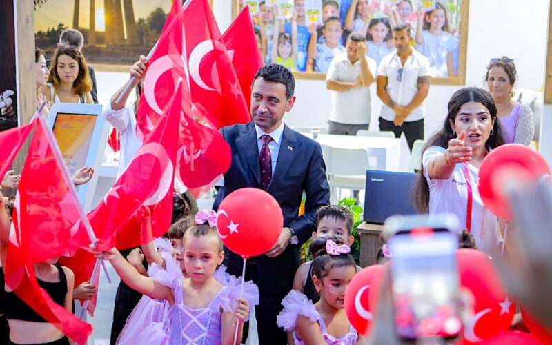 İzmir Enternasyonal Fuarı'nın 93'üncü yılında düzenlediği etkinliklerle fark yaratan Bayraklı