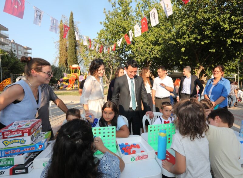 
Bayraklı Belediyesi, Soğukkuyu Mahallesi’nde bulunan Büyükpark’ta düzenleyeceği Sokak Şenliği ile
