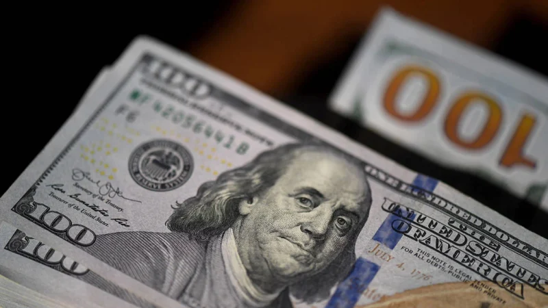 Dolar/TL, dün yatay seyirle 34,1181'dan kapanırken, bugün bankalararası piyasanın açılışında