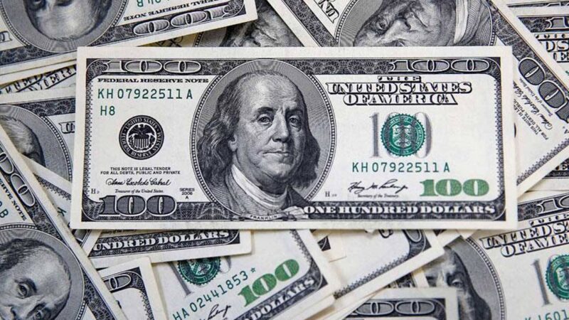 Liranın dolar ve euro karşısındaki eriyişi sürüyor. İstanbul serbest piyasada