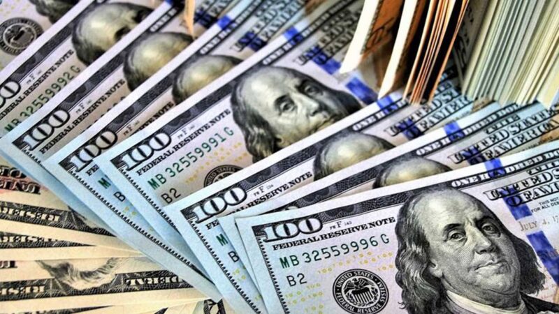 Liranın dolar ve euro karşısındaki eriyişi sürüyor. İstanbul serbest piyasada