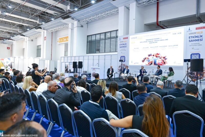 
İzmir Büyükşehir Belediyesi’nin ev sahipliğinde İZFAŞ tarafından bu yıl üçüncüsü