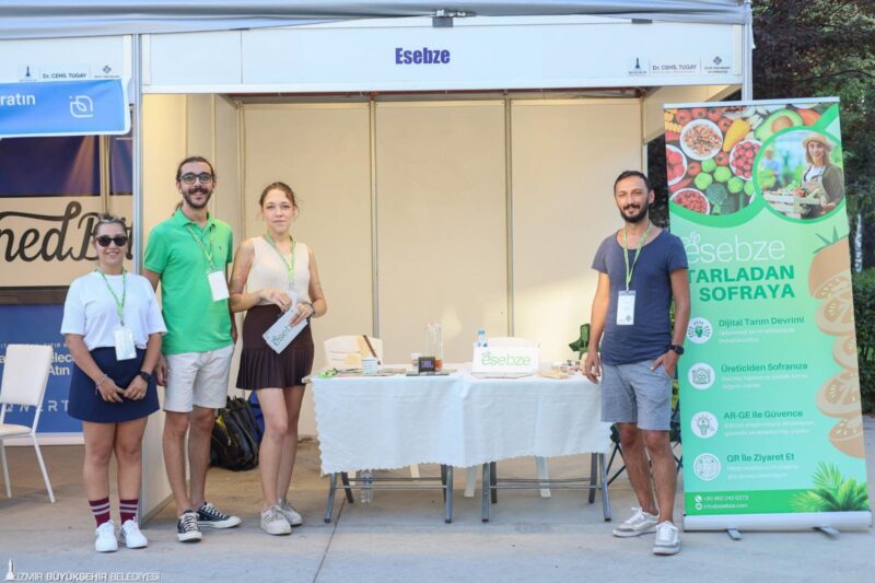 "Teknoloji" teması ve "Zamanın Ötesine Geçiyoruz" sloganıyla düzenlenen 93. İzmir