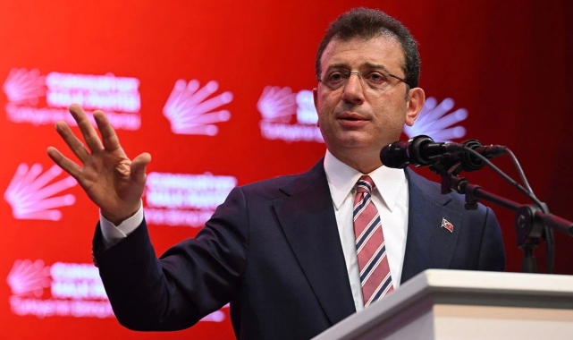 İstanbul Büyükşehir Belediye Başkanı Ekrem İmamoğlu’ndan parti içine dikkat çeken