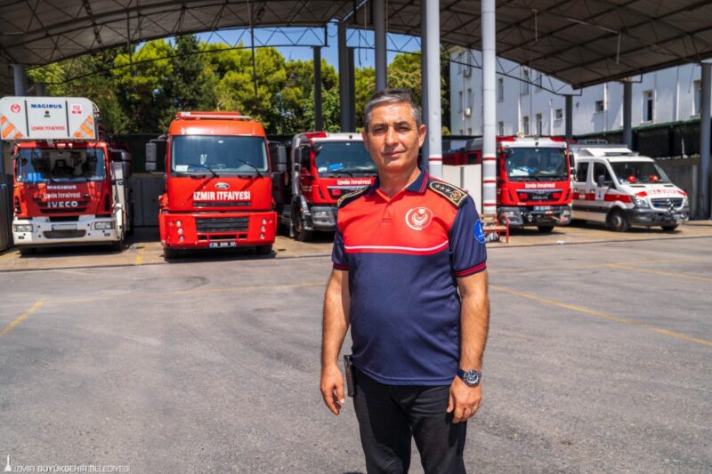 
İzmir Büyükşehir Belediyesi İtfaiye personeli, son 20 yılın en zorlu
