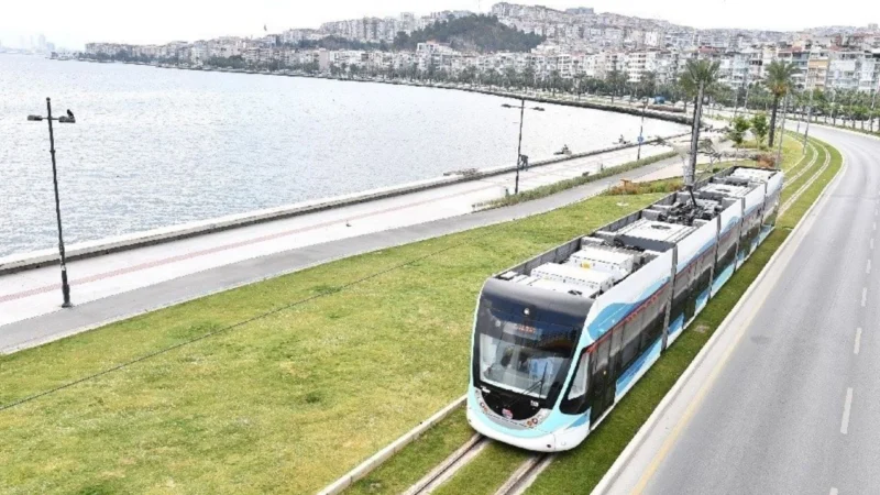 Tram İzmir, 8 Eylül Pazar günü Konak Tramvayı'nda 06:00 -