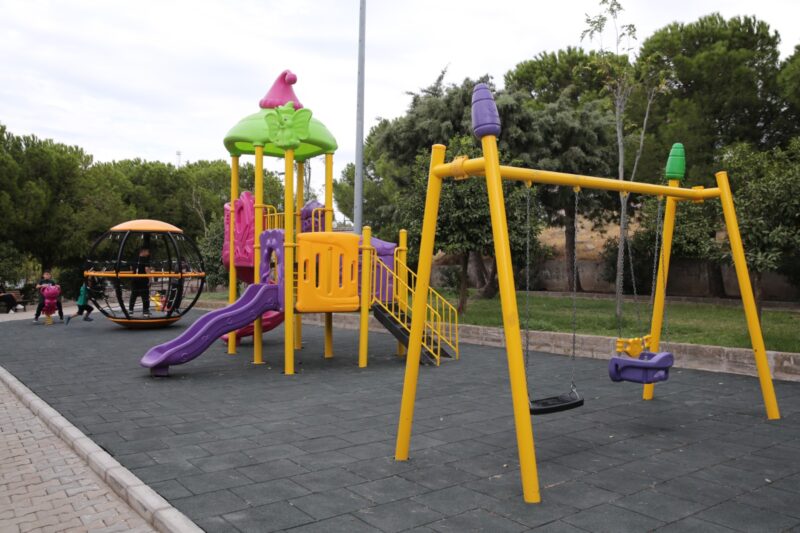 İlçe sakinlerinin daha konforlu ve modern alanlarda vakit geçirebilmesi amacıyla