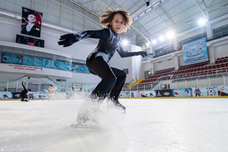 İzmir Büyükşehir Belediyesi Buz Sporları Salonu, 14 Ekim'de yeni sezon