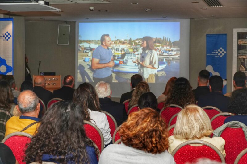Çeşme Belediyesi ve Türk Deniz Araştırmaları Vakfı iş birliği ile