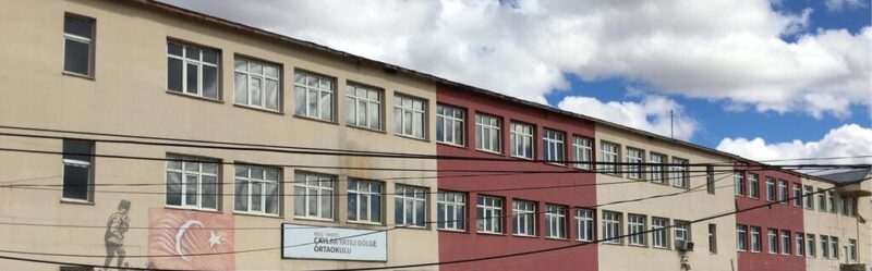 Muş’un Varto İlçesi’ne bağlı Çağlar Köyü’nde yatılı eğitim veren Çaylar