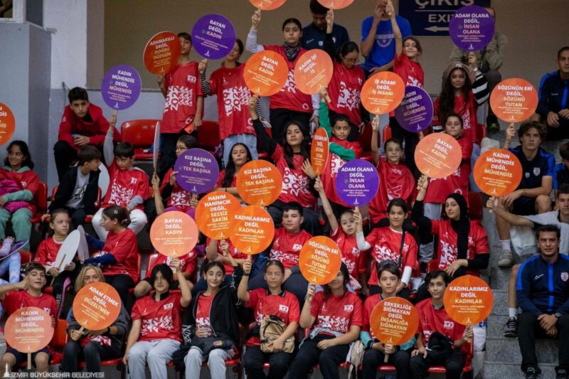 İzmir Büyükşehir Belediyesi Spor Kulübü Kadın Hentbol Takımı’nın Trabzon Ortahisar