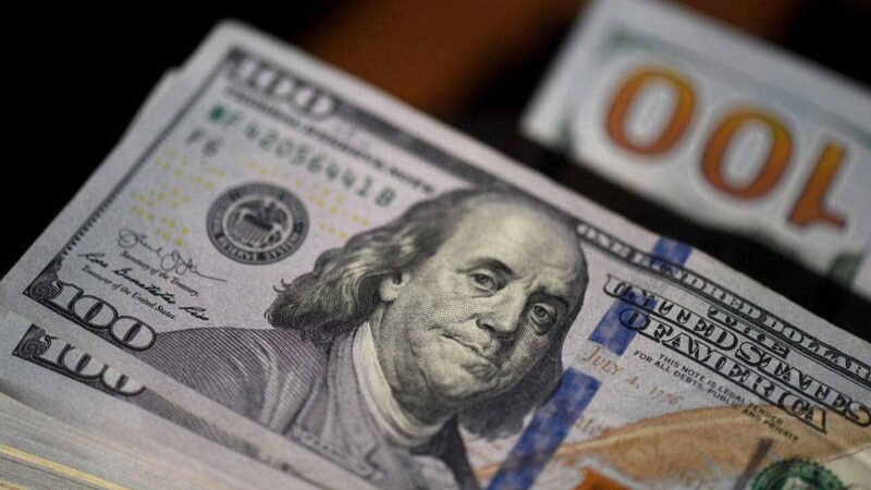 Liranın dolar ve euro karşısındaki eriyişi sürüyor. İstanbul serbest piyasada