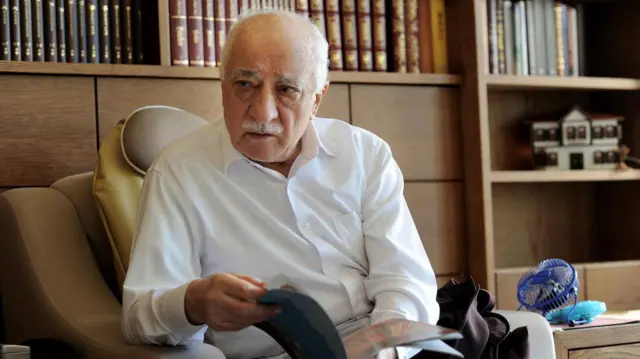 Fetullah Gülen, Amerika'da doğal nedenlerle hayatını kaybetti. Uzun süredir sağlık