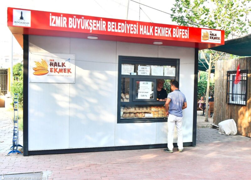 
İzmir Büyükşehir Belediye Başkanı Dr. Cemil Tugay’ın kampanya döneminde vaat