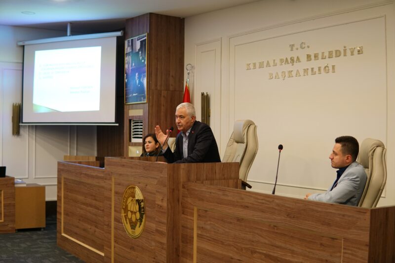 Kemalpaşa Belediyesi Kasım Ayı Olağan Meclis Toplantısı, Kemalpaşa Belediye Başkanı Mehmet Türkmen