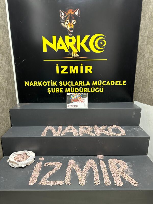 İzmir Cumhuriyet Başsavcılığı koordinesinde, Narkotik Suçlarla Mücadele Şube Müdürlüğü tarafından