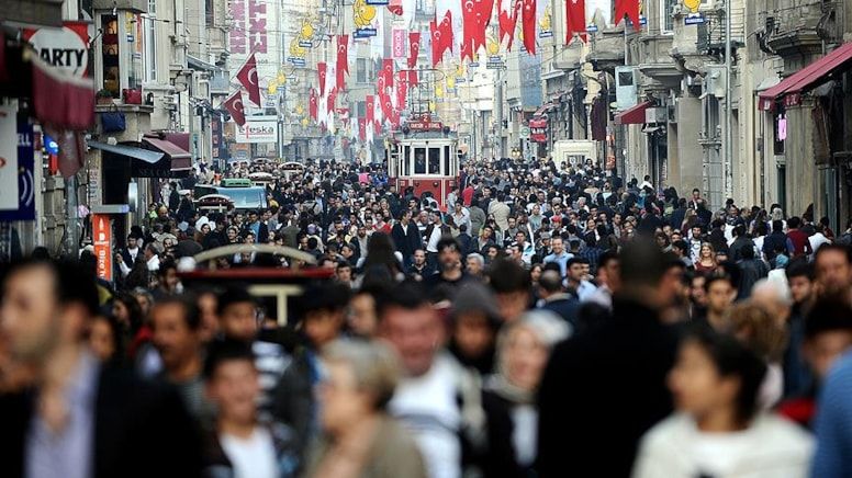 Gallup'un "Global Emotions" raporuna göre, Türkiye’de yaşayanların yüzde 48'i sık