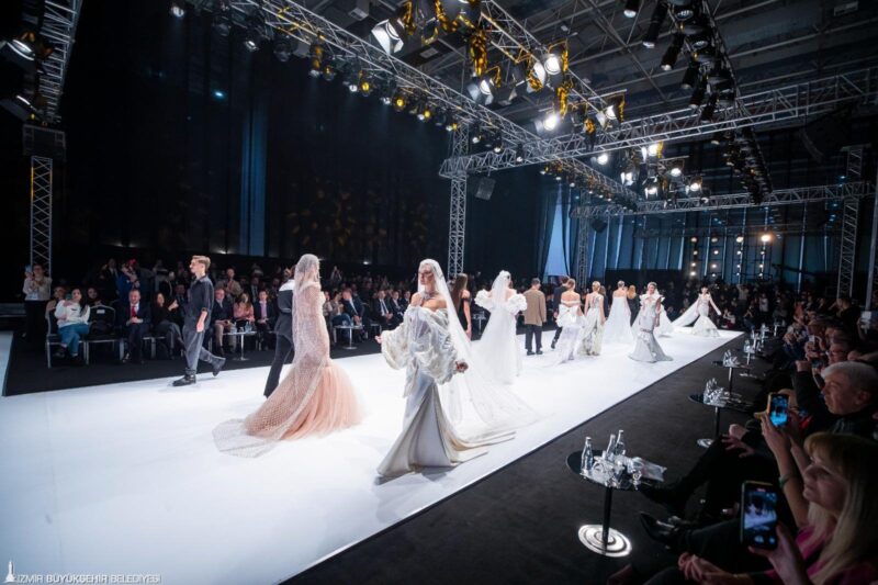 Avrupa’nın en büyük moda fuarlarından IF Wedding Fashion İzmir-Gelinlik, Damatlık