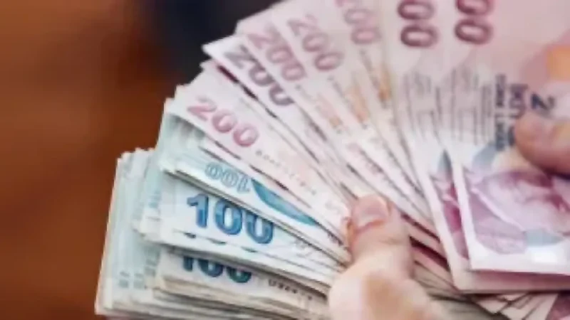 Yapay zeka tahminlerine göre, yüksek enflasyonun etkisiyle 2025 yılında asgari