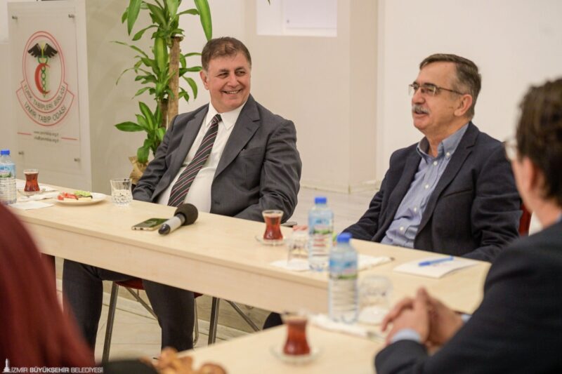 İzmir Büyükşehir Belediye Başkanı Dr. Cemil Tugay, İzmir Tabip Odası’nı