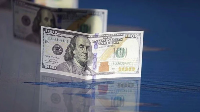 Liranın dolar ve euro karşısındaki eriyişi sürüyor. İstanbul serbest piyasada