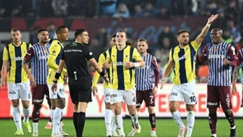 Trabzonspor maçında sakatlanan İrfan Can Kahveci'nin sol üst arka adalesinde