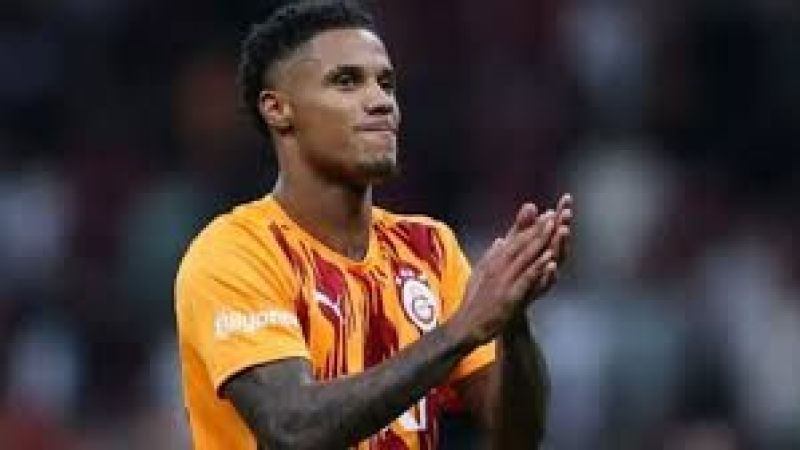 Galatasaray'ın yıldız oyuncusu Ismail Jakobs, sağ bacak soleus kasındaki 3.
