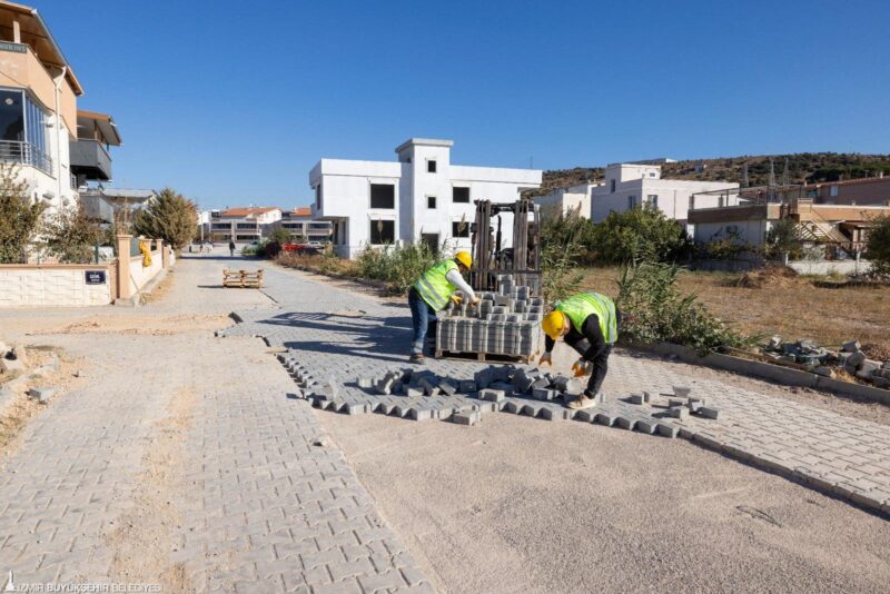 İzmir Büyükşehir Belediyesi İZSU Genel Müdürlüğü ilçelerde eskiyen içme suyu