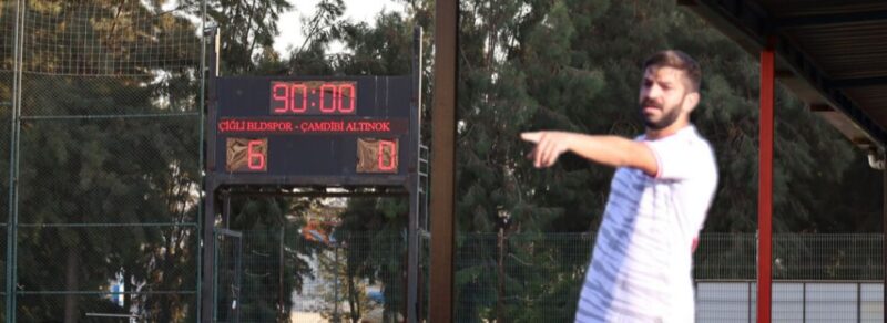 İzmir Süper Amatör Lig 4. hafta karşılaşmasında Çiğli Belediyespor, sahasında