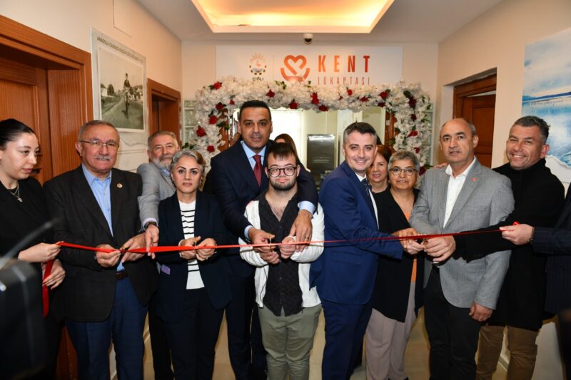 Çiğli’de ilk kent lokantası açıldı. Çiğli Belediye Başkanı, Çevre Mühendisi