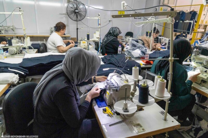 “Kadın Dostu Kent” unvanına sahip İzmir Büyükşehir Belediyesi, kadınların sağlık,