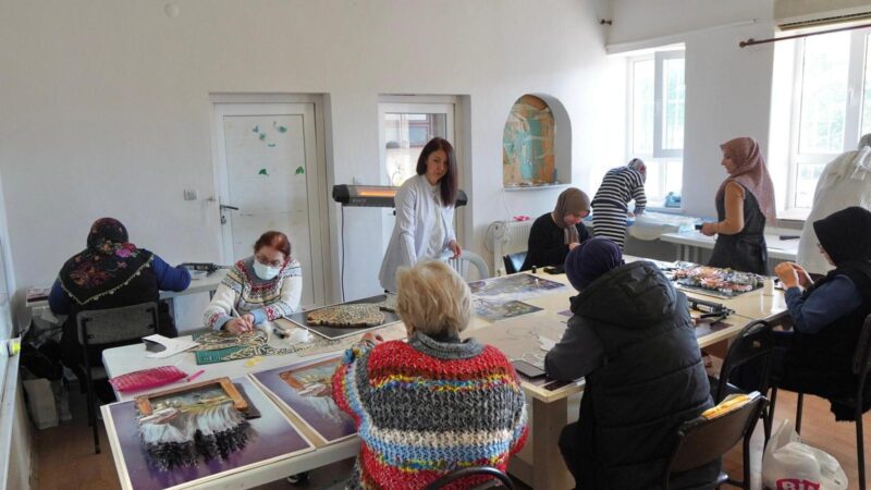 Çeşme Belediyesi’nin ücretsiz sanat, eğitim ve meslek edindirme kursları, Çeşme