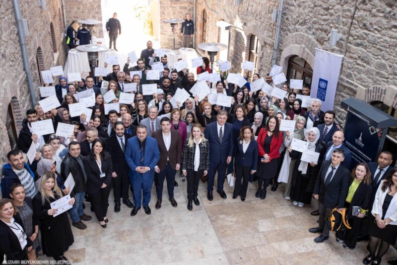 İzmir Büyükşehir Belediyesi Roman gençleri istihdama kazandırmak için önemli bir
