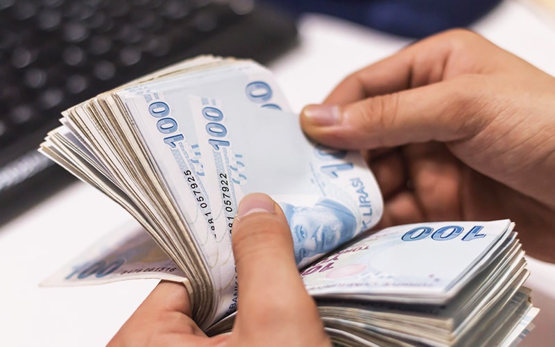 2025 yılı için asgari ücret yüzde 30 artışla 22.104 TL