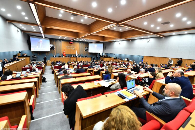 İzmir Büyükşehir Belediye Meclisi’nin aralık ayı olağan toplantısı 3. birleşiminde