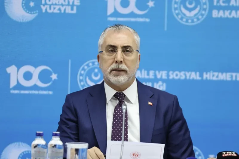 Milyonlarca çalışan, asgari ücretin ne kadar artacağını merak ederken, Bakan