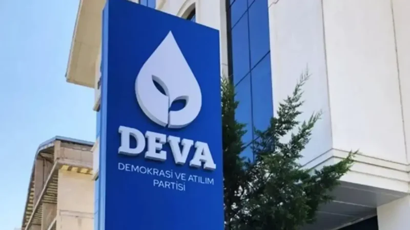 DEVA Partisi milletvekilleri Mehmet Emin Ekmen ve Ertuğrul Kaya TBMM'de