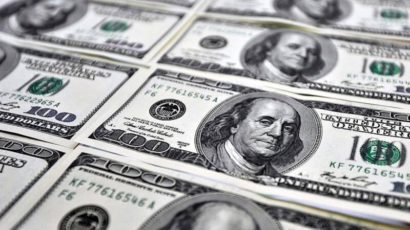 Dolar/TL, dün yatay seyirle 35,1920'den kapanırken, bugün bankalararası piyasanın açılışında