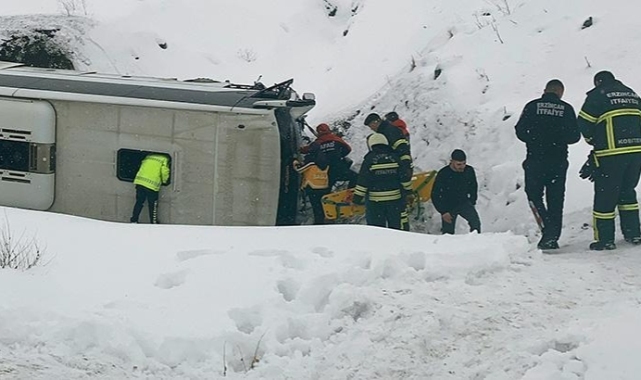 İhbar &uuml;zerine kaza yerine &ccedil;ok sayıda ambulans, itfaiye ile İl
