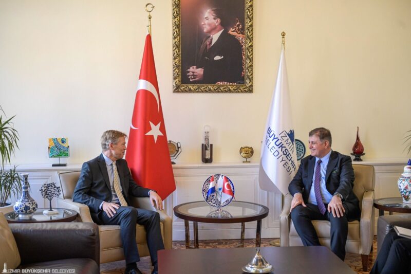 İzmir Büyükşehir Belediye Başkanı Dr. Cemil Tugay, Hollanda’nın Ankara Büyükelçisi