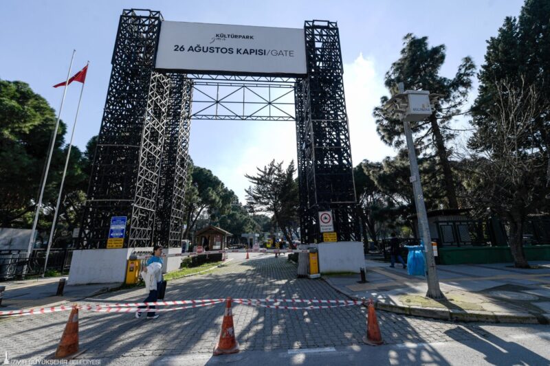 İzmir Büyükşehir Belediyesi, Kültürpark 26 Ağustos Kapısı’nda 3 Şubat’tan itibaren