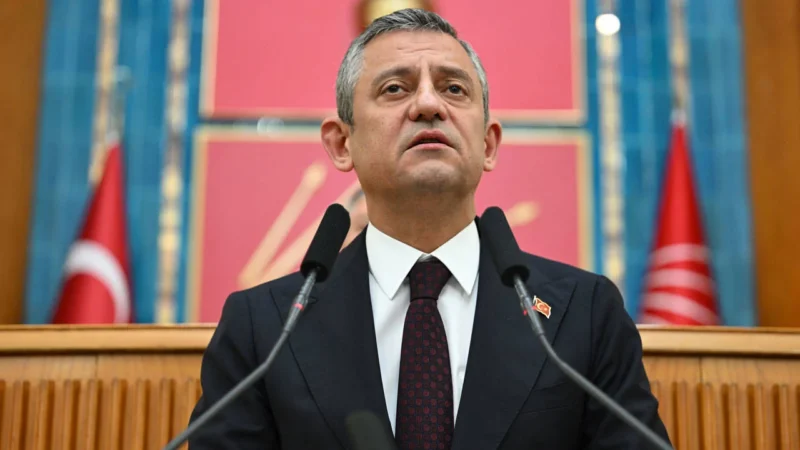 CHP lideri Özel, Manisa'da Spil Çocuk Evi'nin açılış töreninde konuştu.