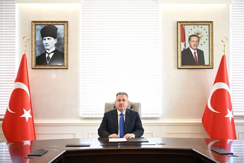 “Demokrasinin temel unsurlarından biri olan basın, halkın doğru ve tarafsız