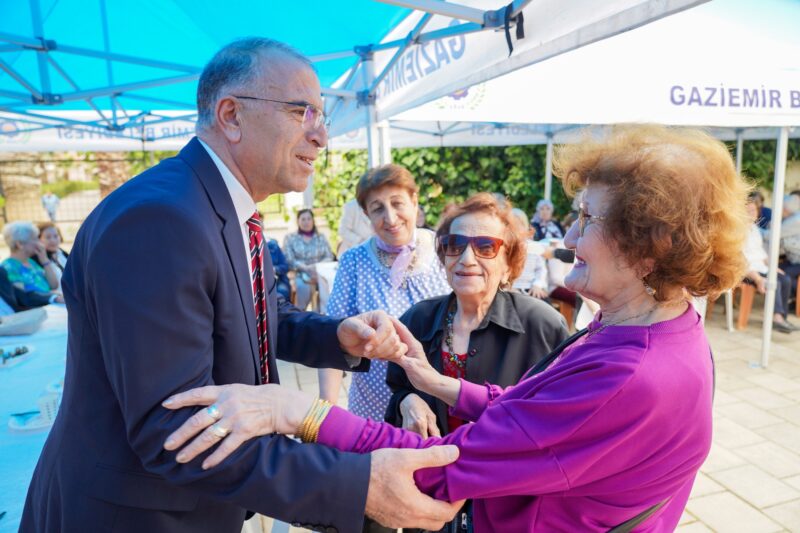 Gaziemir Belediyesi, yaş almış bireylerin yaşam kalitesini artırmak, psikososyal destek